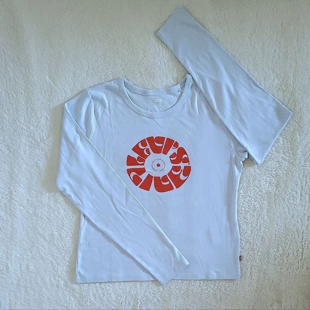 Levi's "Broadcasting🎙 Live From San Francisco California" Graphic Tee👕 - NWT